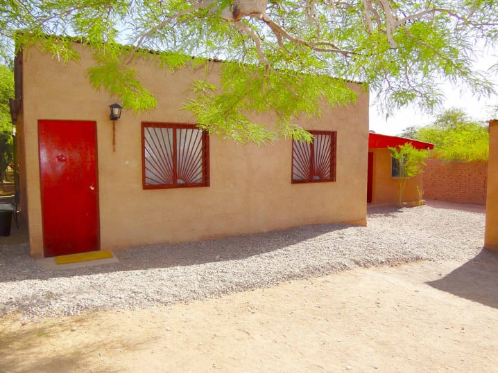 turismo-en-san-pedro-de-atacama-bungalow-estandar-2-dormitorios-vista-al-patio